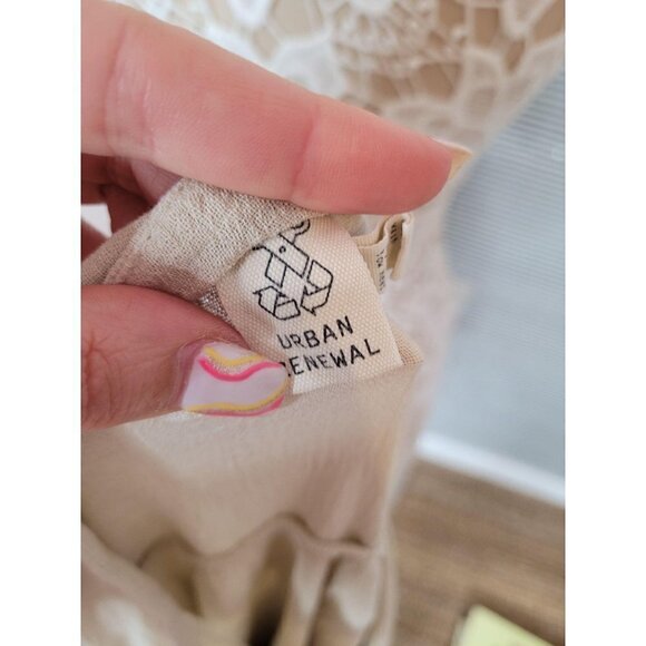 [Urban Renewal] Dress Cream Size Small - Picture 3 of 7
